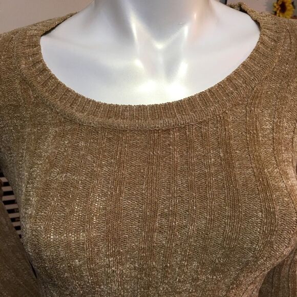 Soft large ribbed cropped sweater! Soft cozy - Picture 2 of 4
